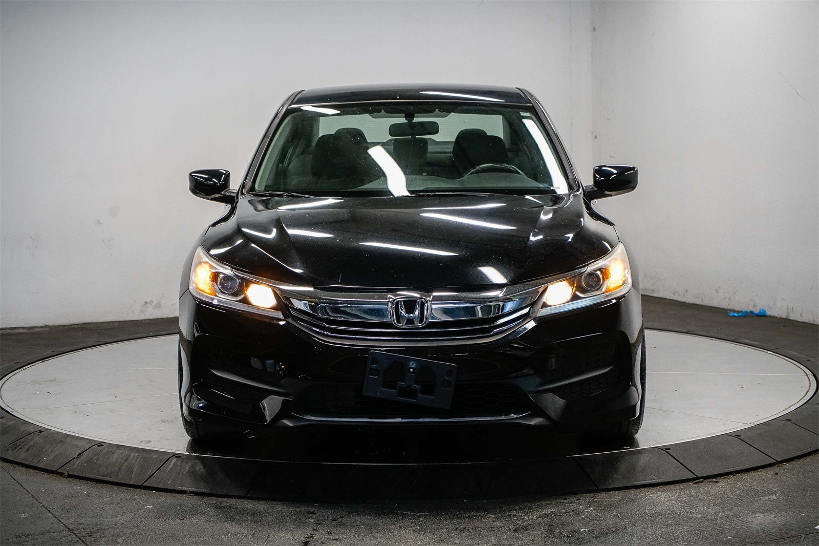 Thumbnail: 2017 Honda Accord - 6