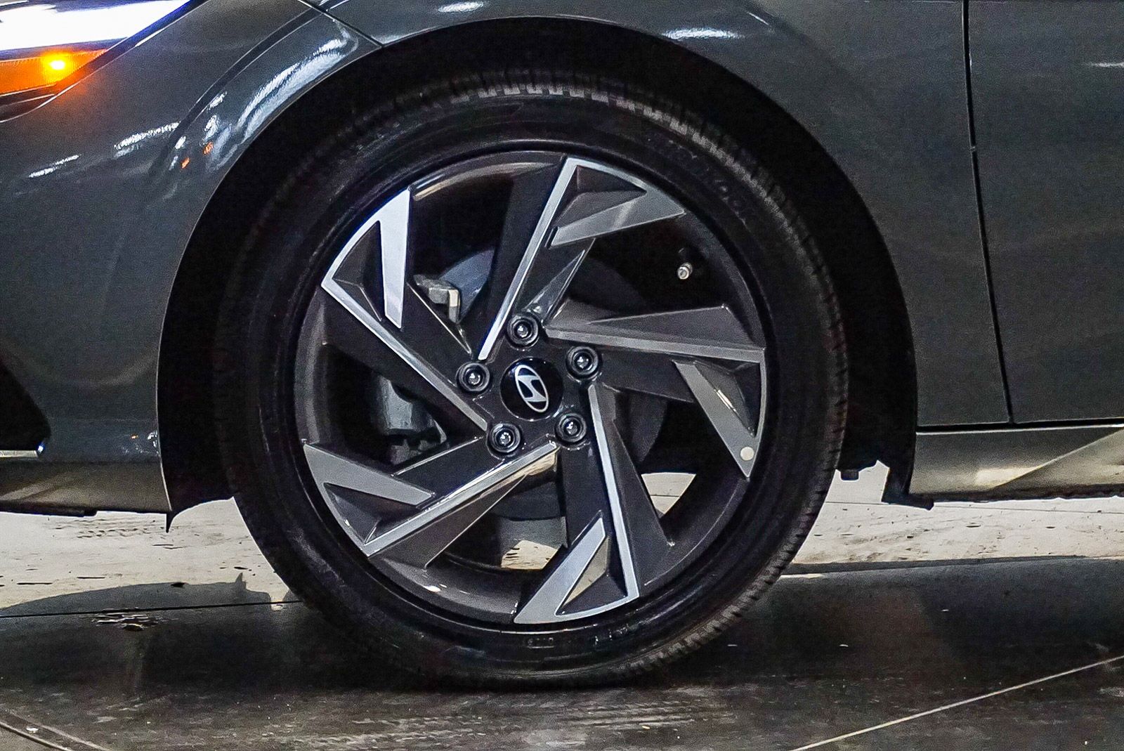 Thumbnail: 2025 Hyundai Elantra - 8