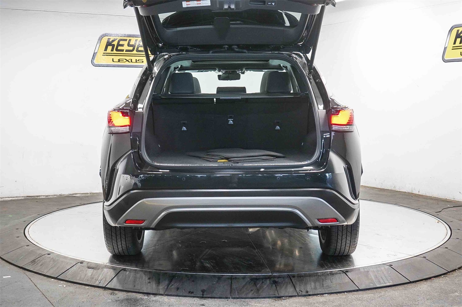 Thumbnail: 2024 Lexus RX - 27