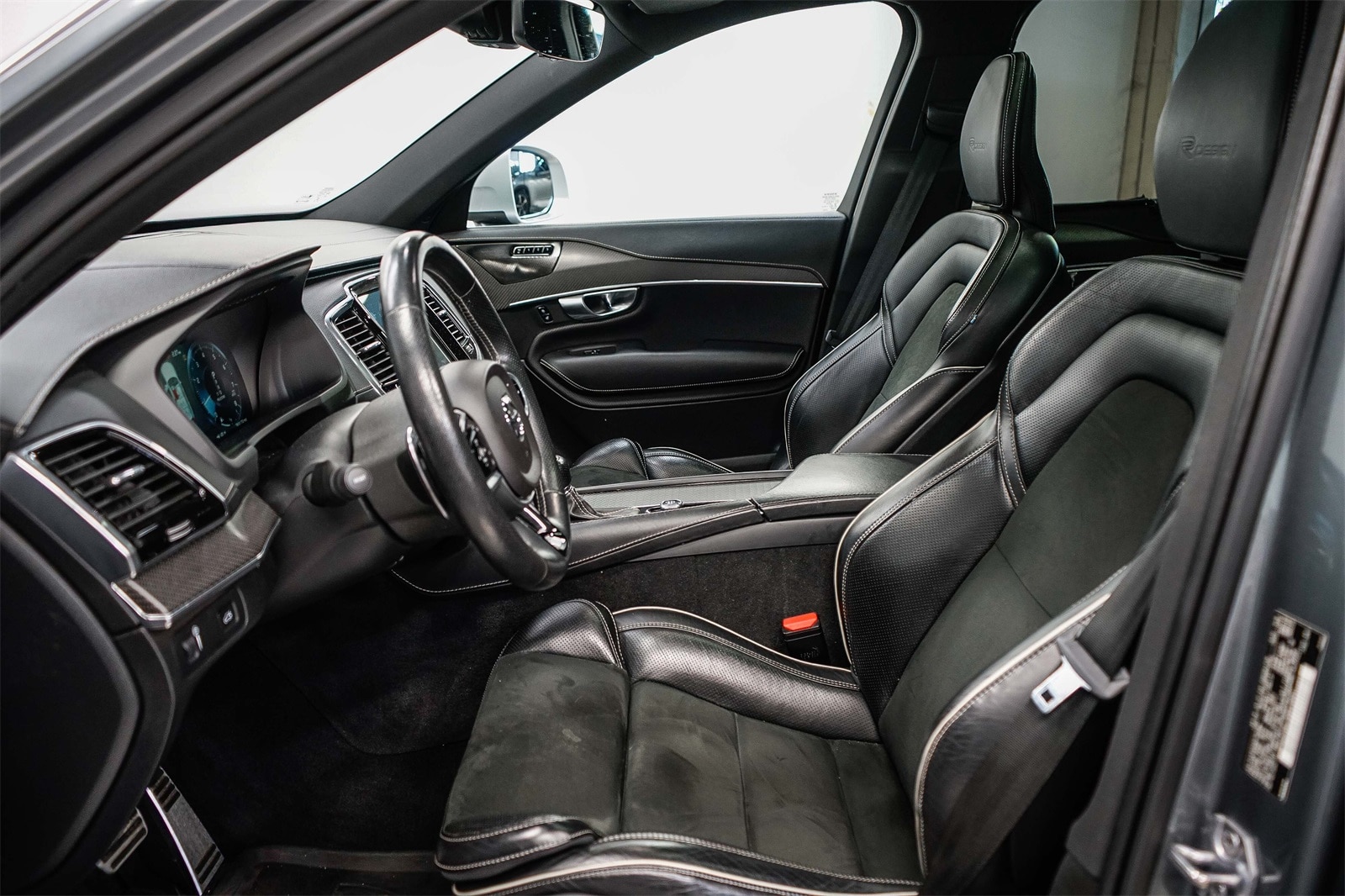 Thumbnail: 2019 Volvo XC90 - 17