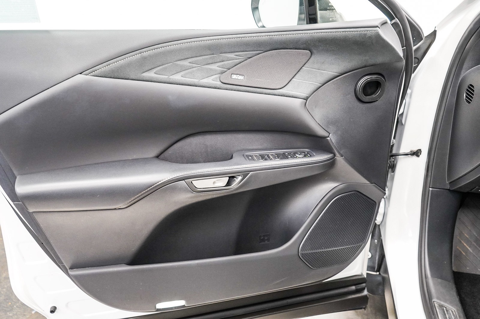 Thumbnail: 2025 Lexus RX - 22