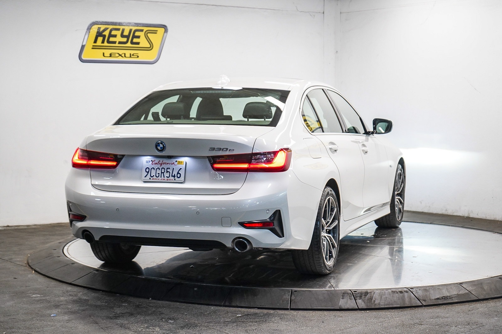 Thumbnail: 2022 BMW 3 Series - 4
