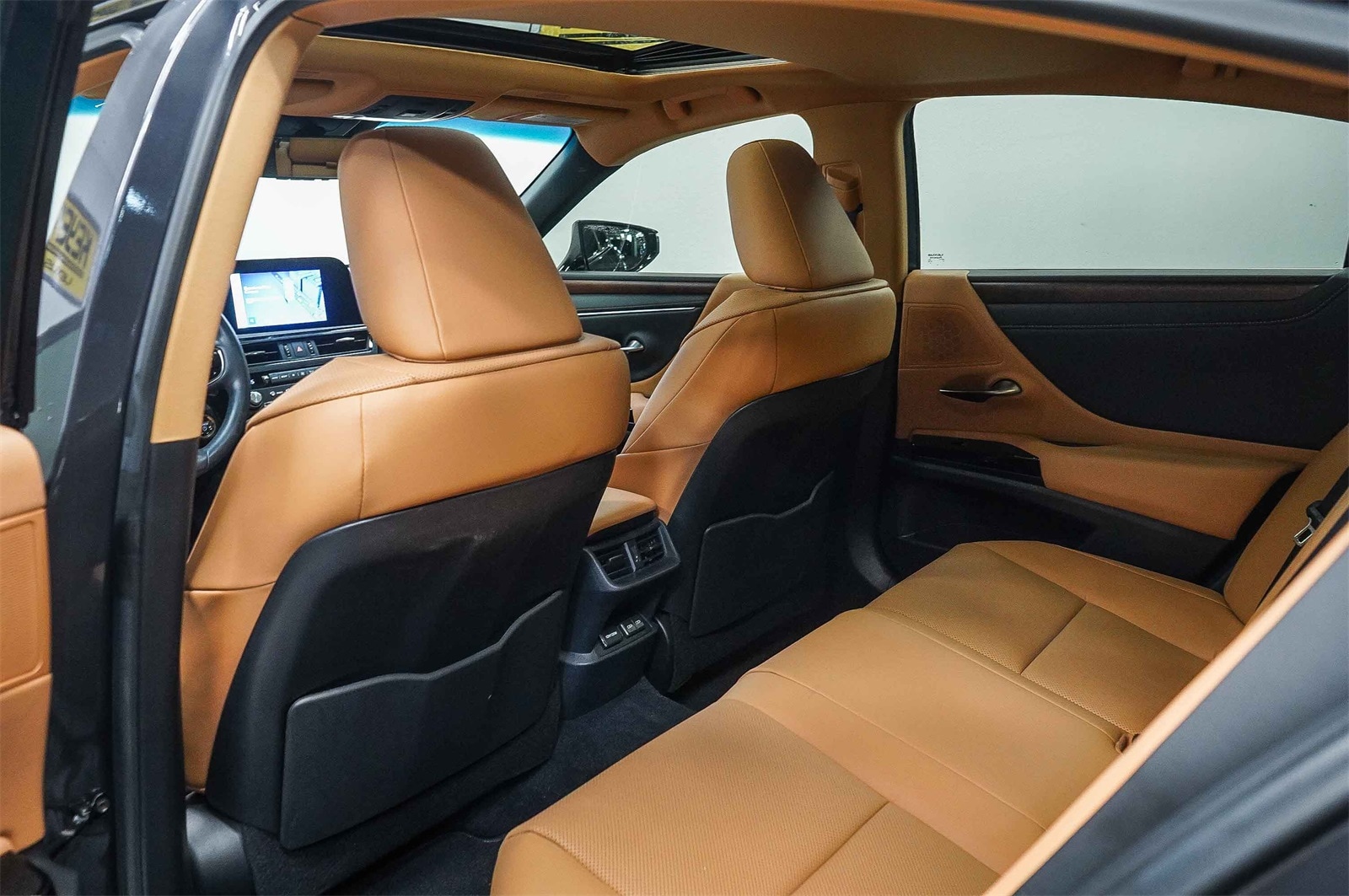 Thumbnail: 2025 Lexus ES - 19