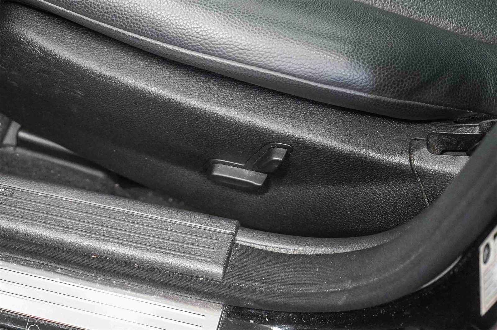 Thumbnail: 2008 Mercedes-Benz C-Class - 23