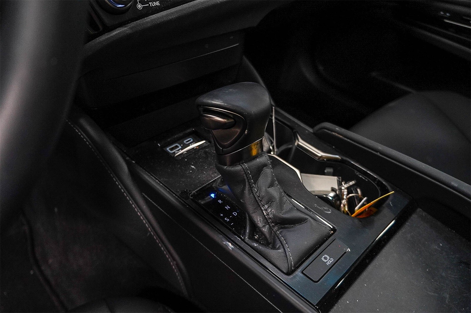 Thumbnail: 2025 Lexus ES - 22