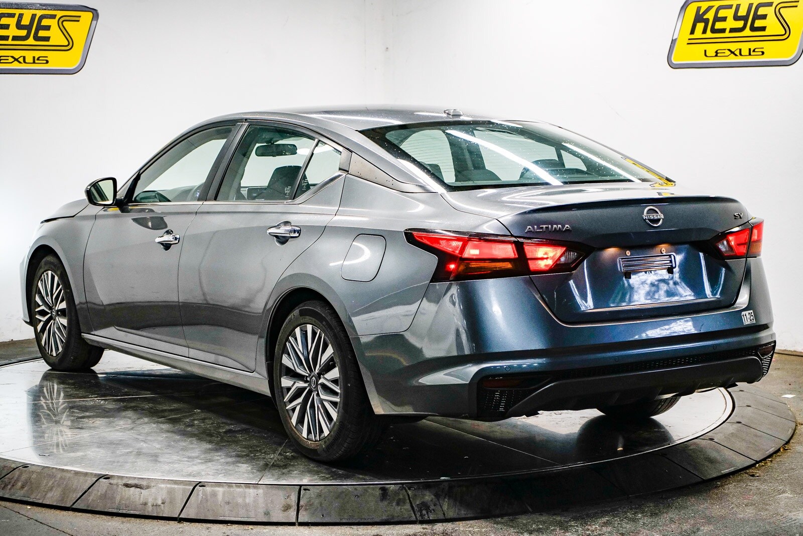 2024 Nissan Altima SV photo 2