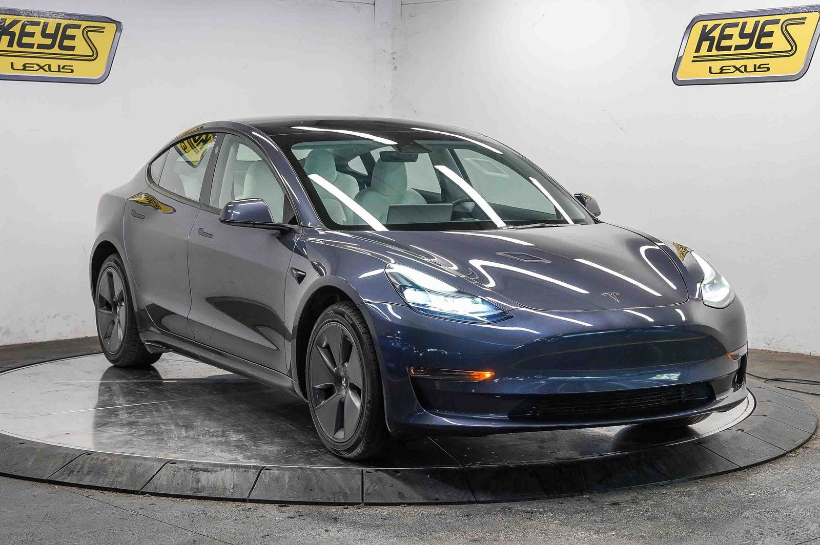 Thumbnail: 2023 Tesla Model 3 - 5