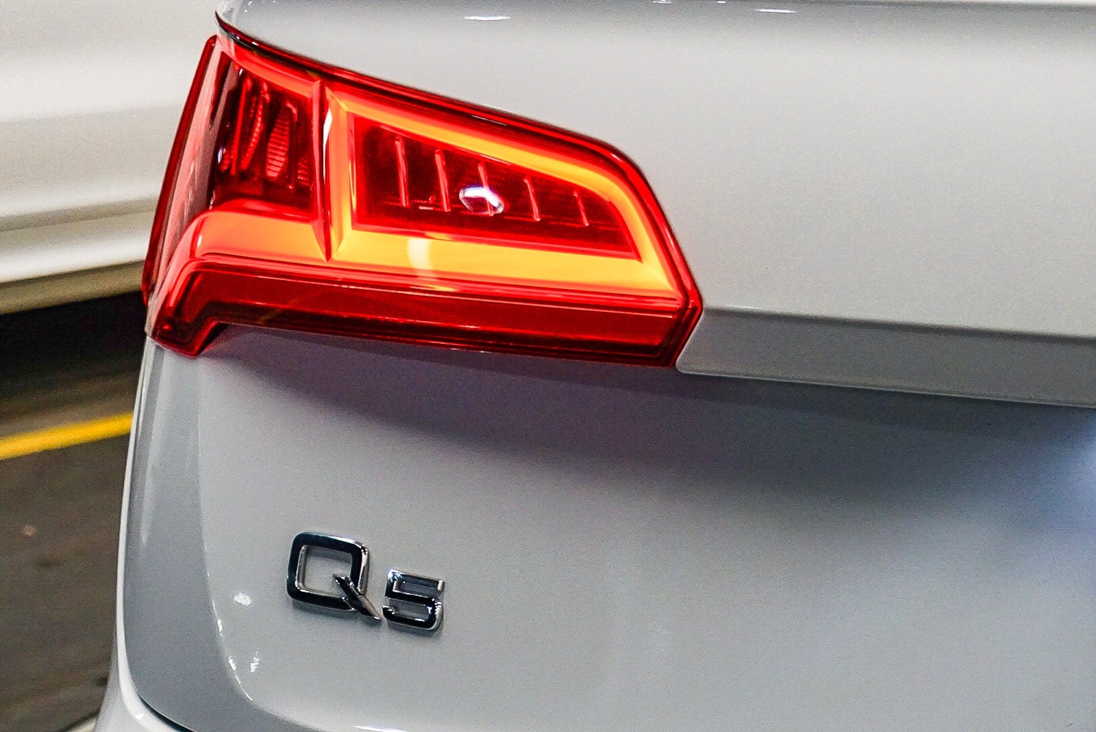 Thumbnail: 2020 Audi Q5 - 11