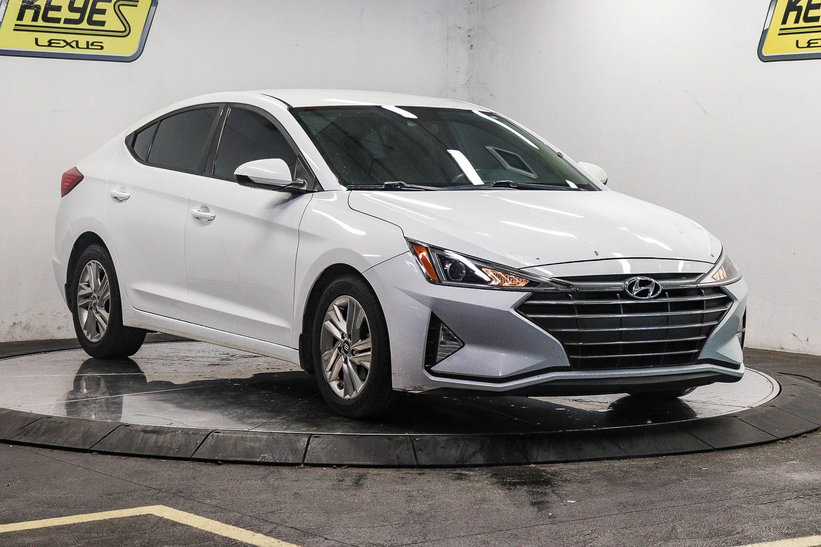 Thumbnail: 2020 Hyundai Elantra - 4