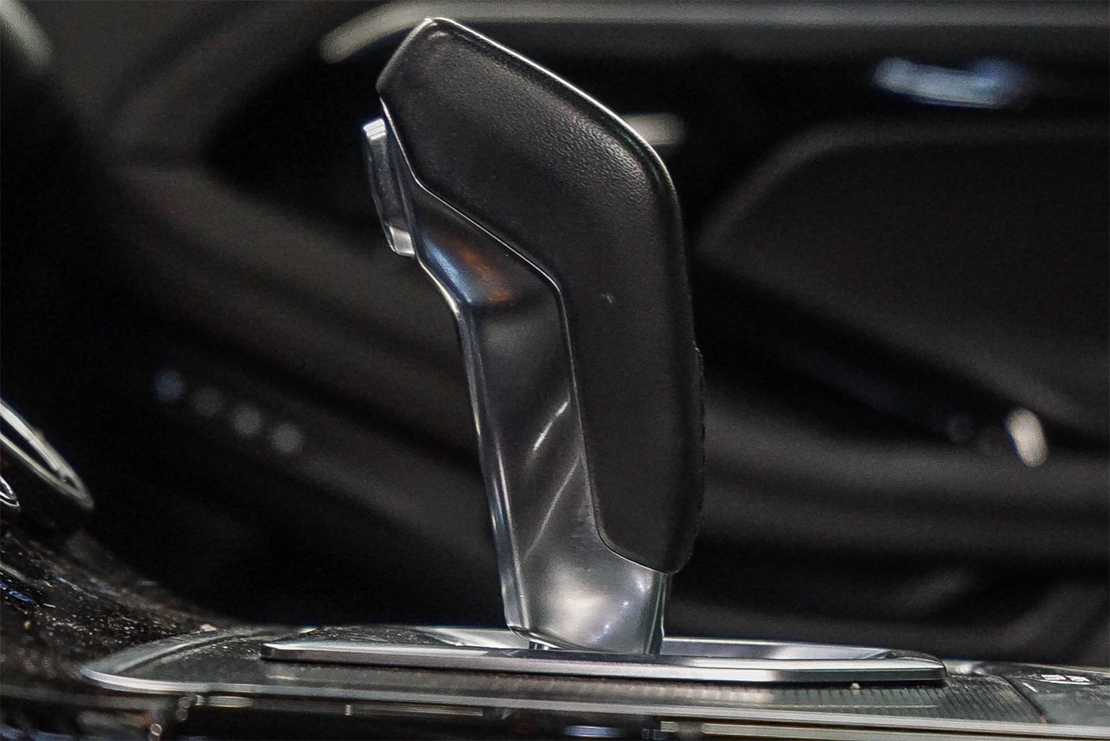 Thumbnail: 2020 Land Rover Range Rover Evoque - 21