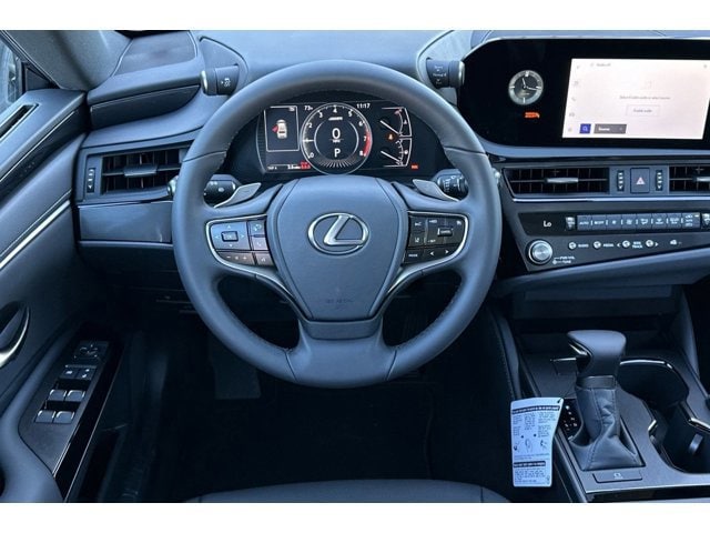 Thumbnail: 2025 Lexus ES - 25