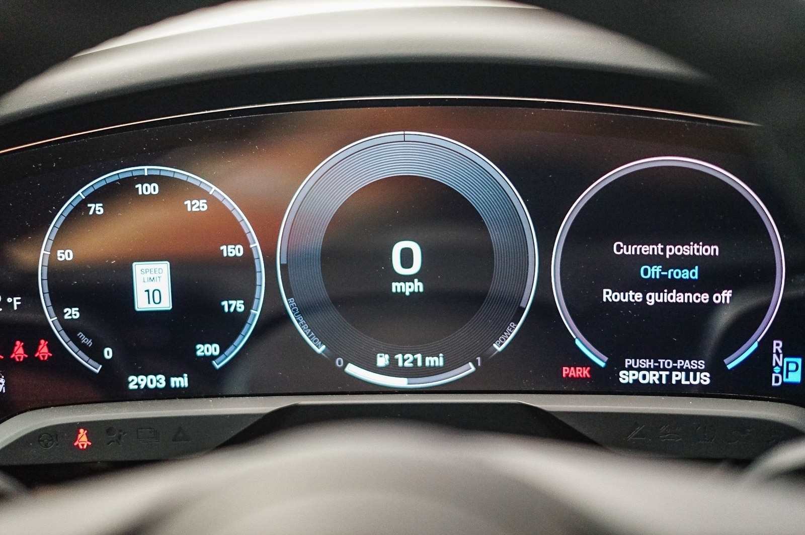 Thumbnail: 2025 Porsche Taycan - 26