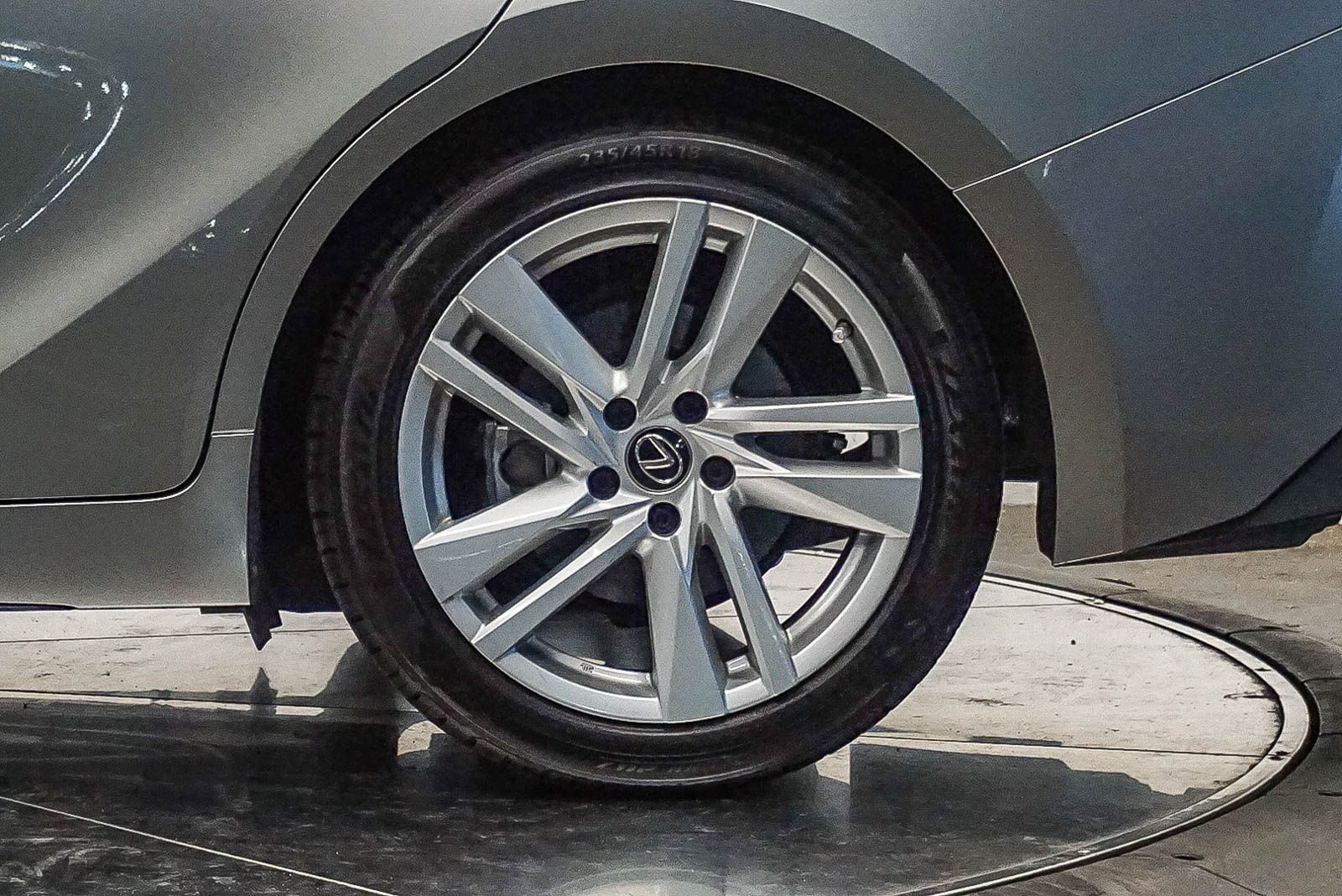 Thumbnail: 2022 Lexus IS - 10