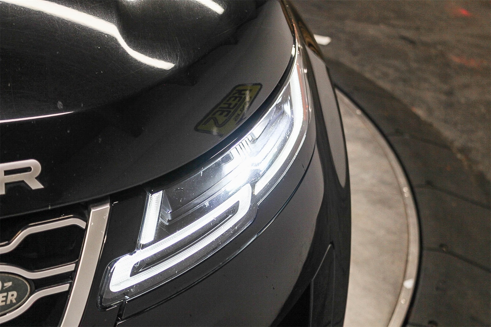 Thumbnail: 2020 Land Rover Range Rover Evoque - 11