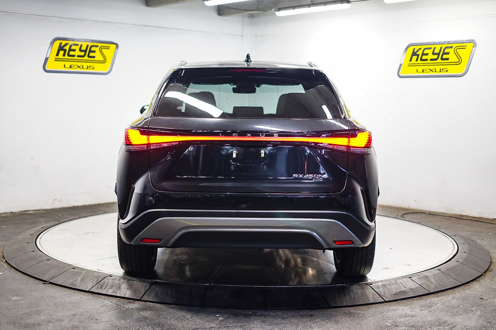 Thumbnail: 2024 Lexus RX - 3