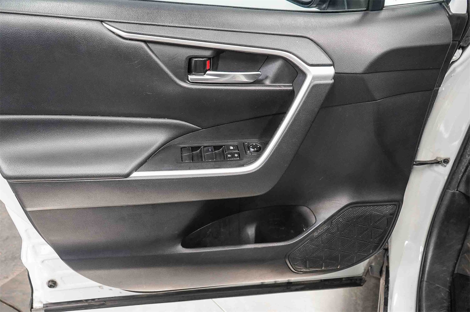 Thumbnail: 2019 Toyota RAV4 - 22