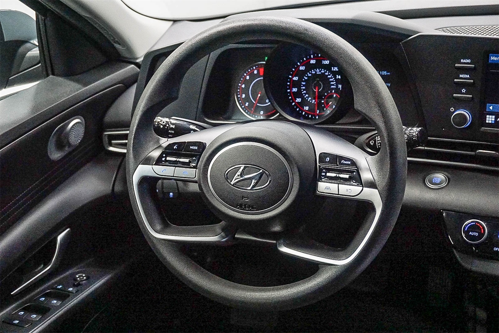 Thumbnail: 2023 Hyundai Elantra - 15