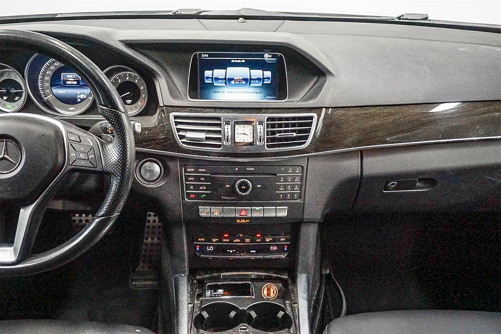 Thumbnail: 2016 Mercedes-Benz E-Class - 14