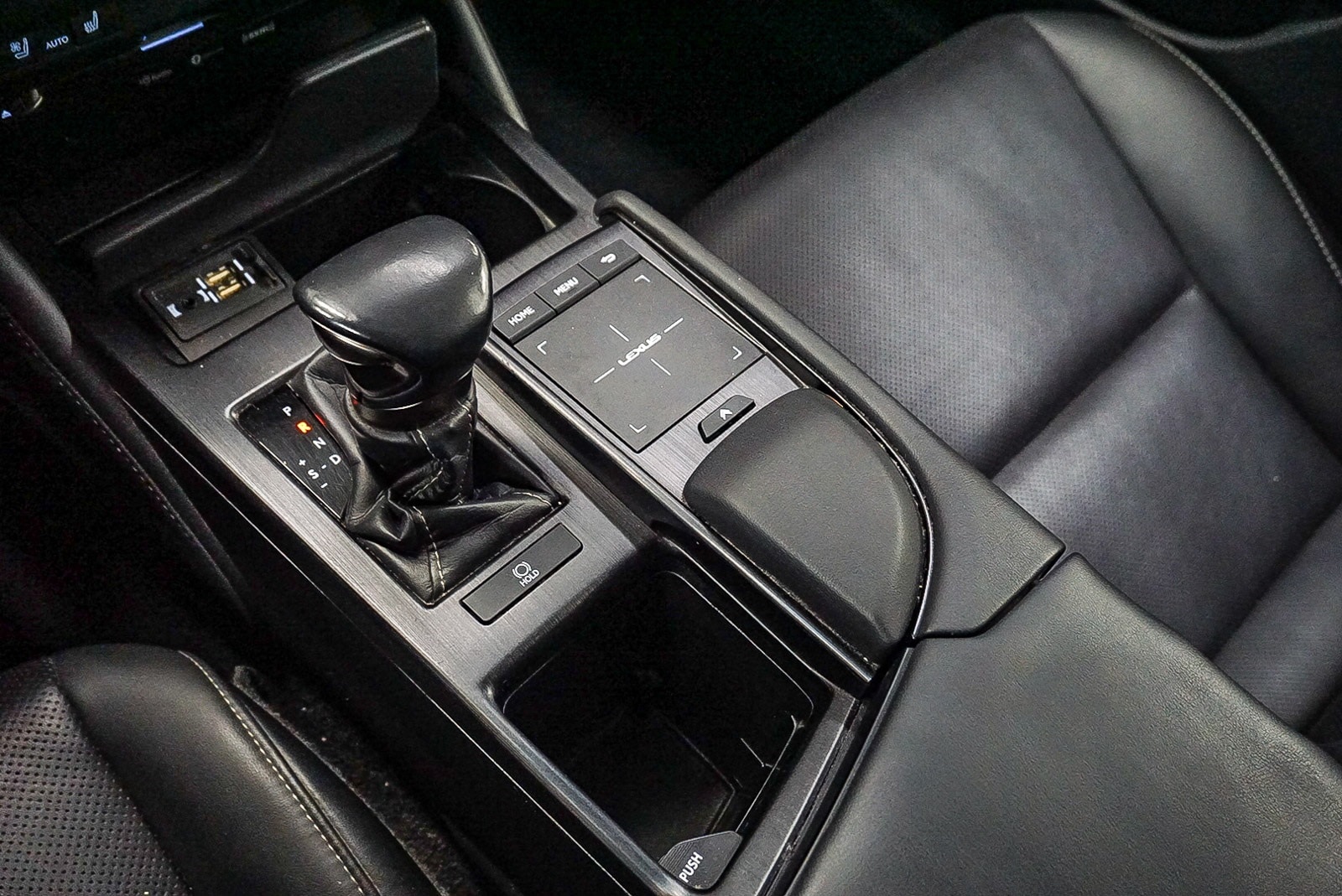 Thumbnail: 2020 Lexus ES - 23