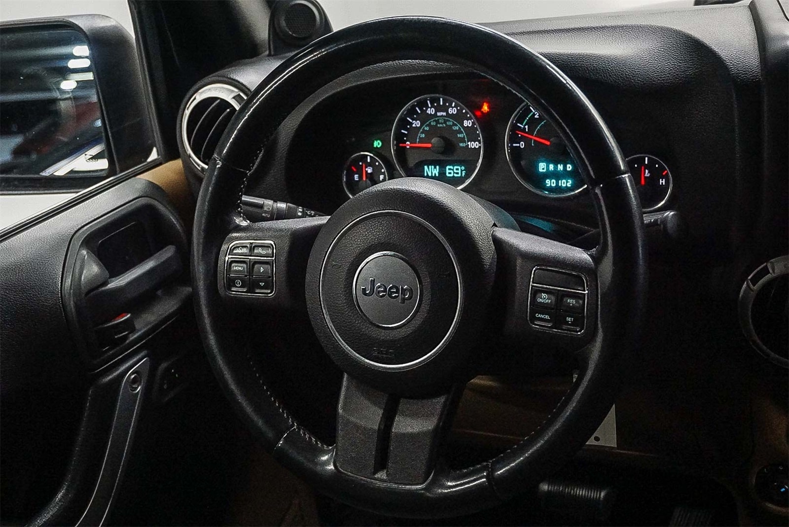 Thumbnail: 2012 Jeep Wrangler - 16