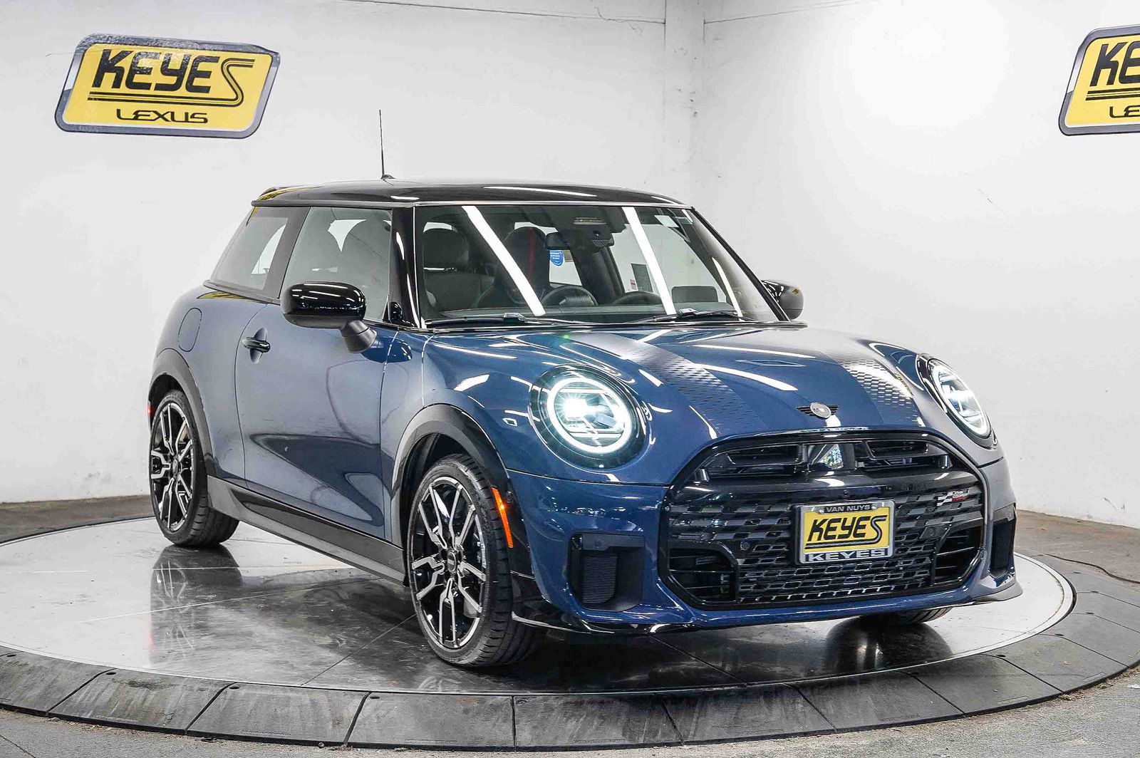 Thumbnail: 2026 MINI Cooper - 4