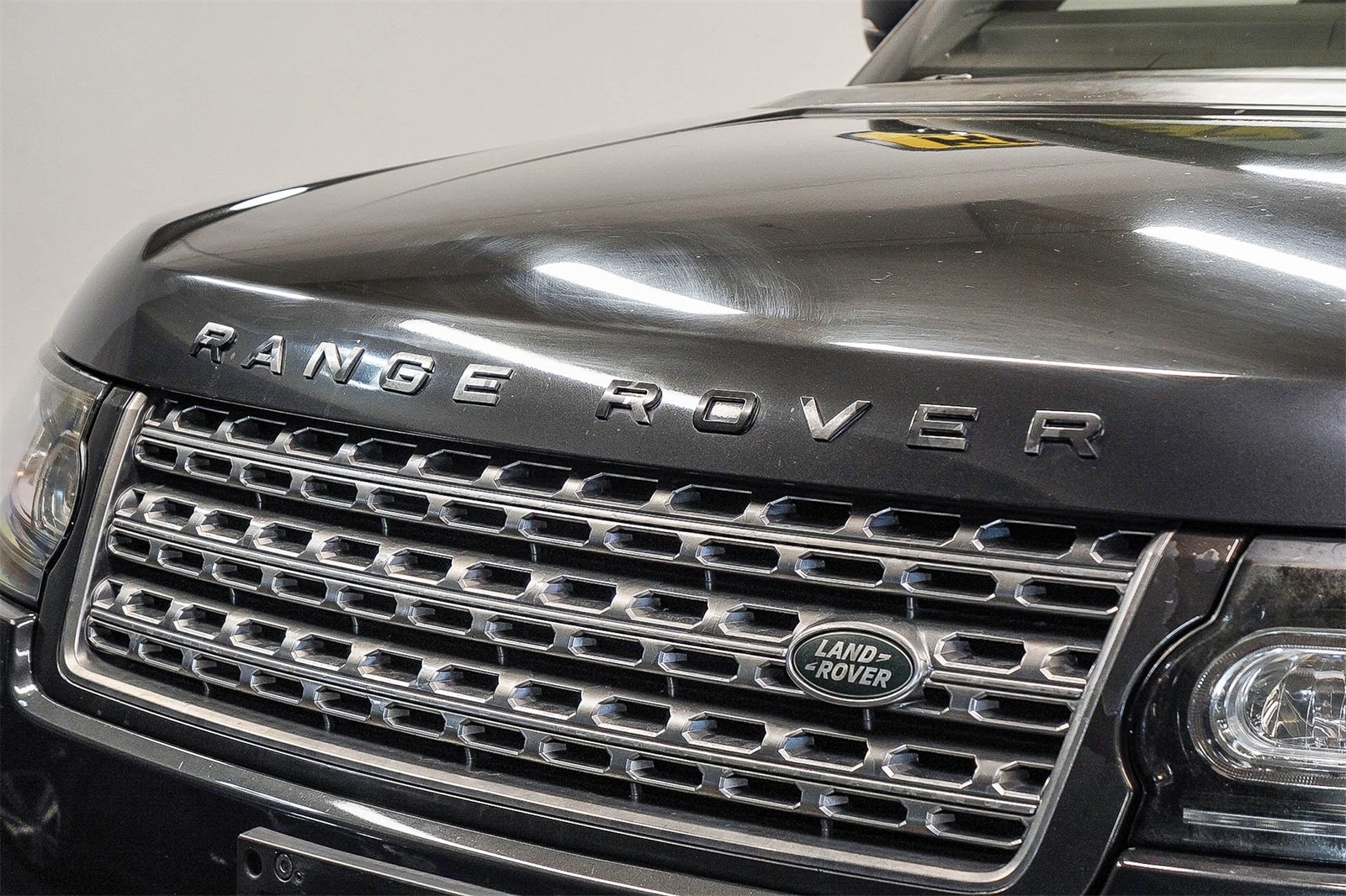Thumbnail: 2016 Land Rover Range Rover - 8