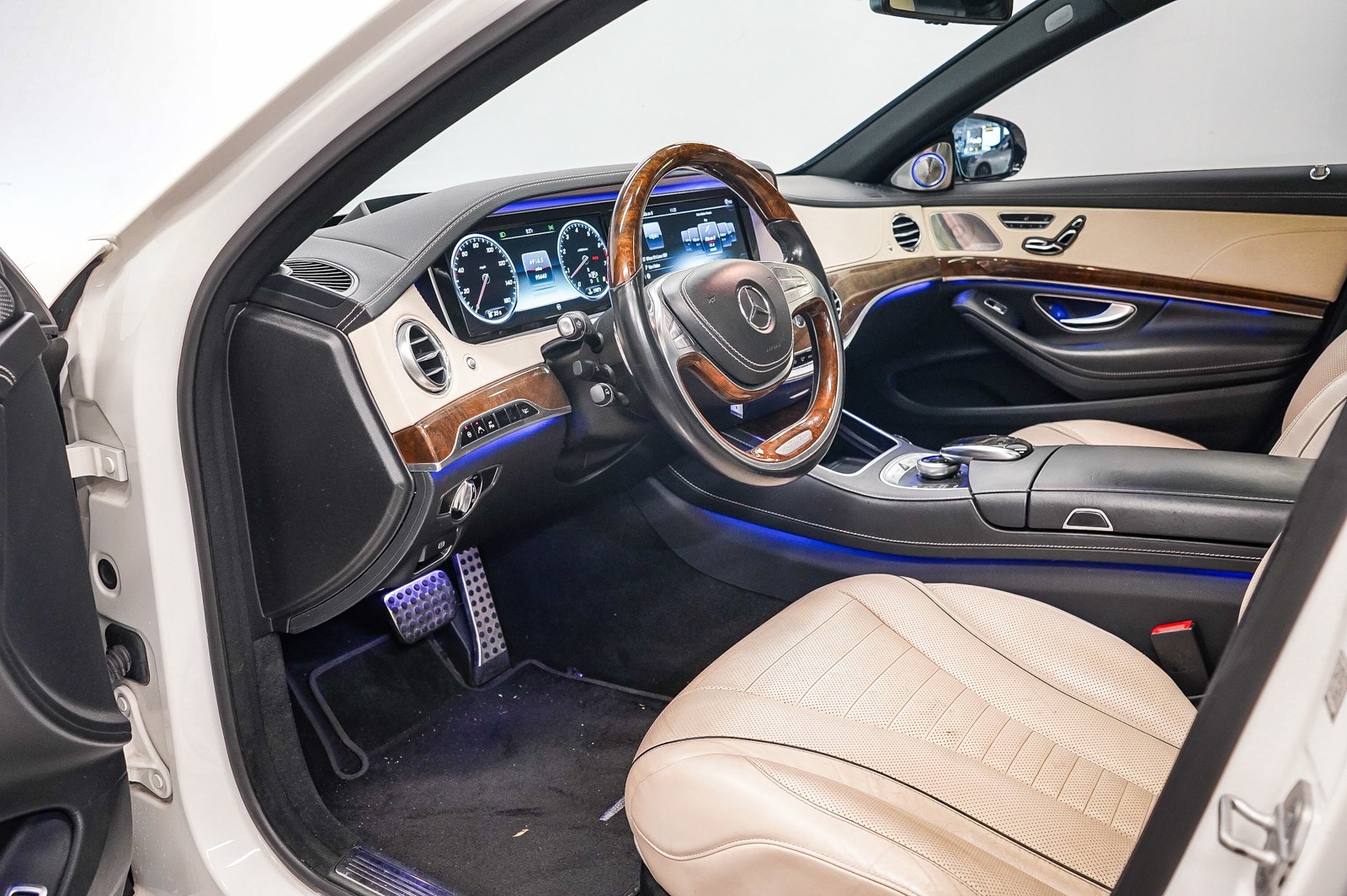 Thumbnail: 2015 Mercedes-Benz S-Class - 18