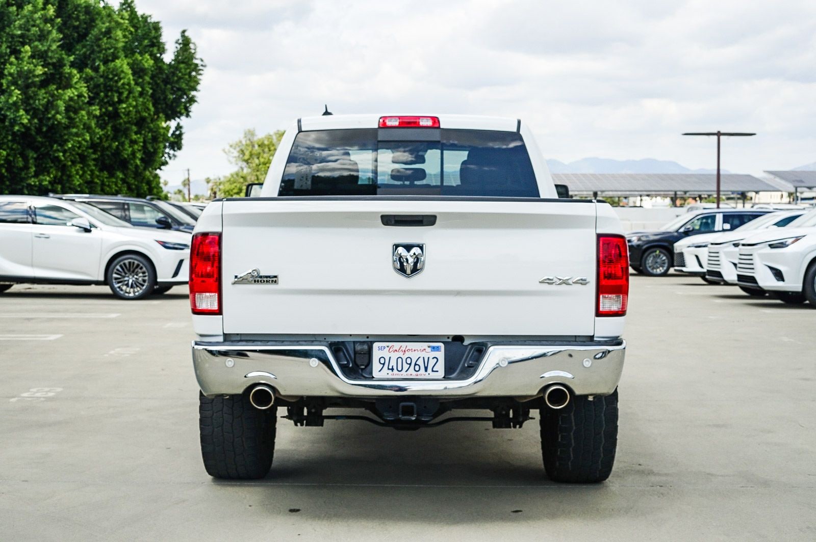 Thumbnail: 2019 RAM 1500 Classic - 3