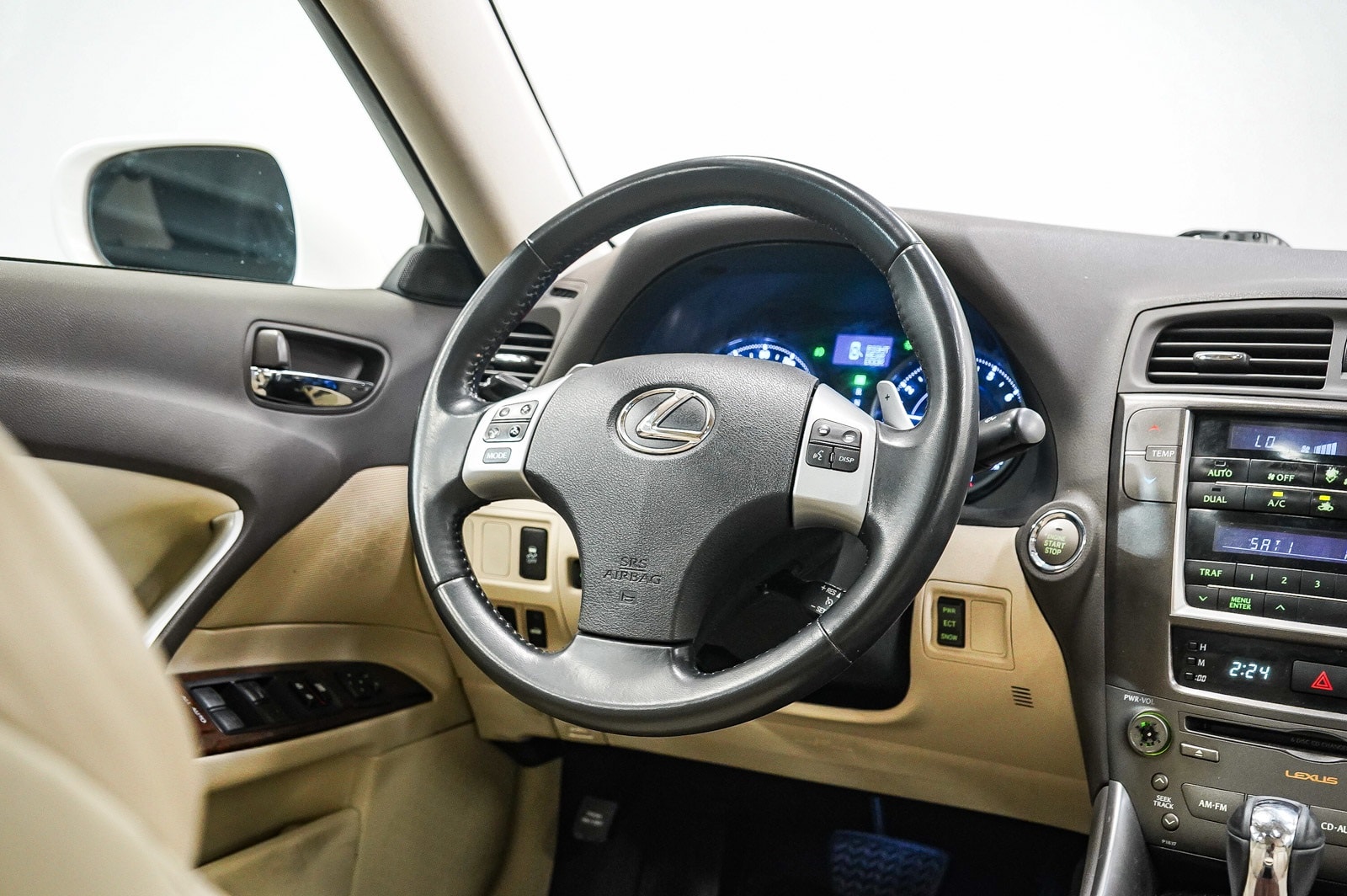 Thumbnail: 2013 Lexus IS - 15