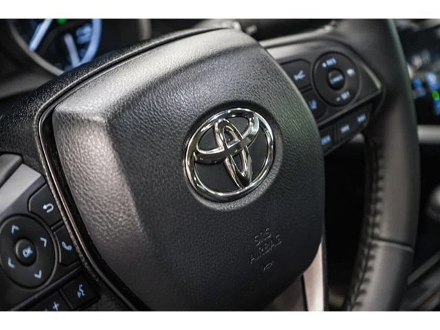 2024 Toyota Camry SE 21