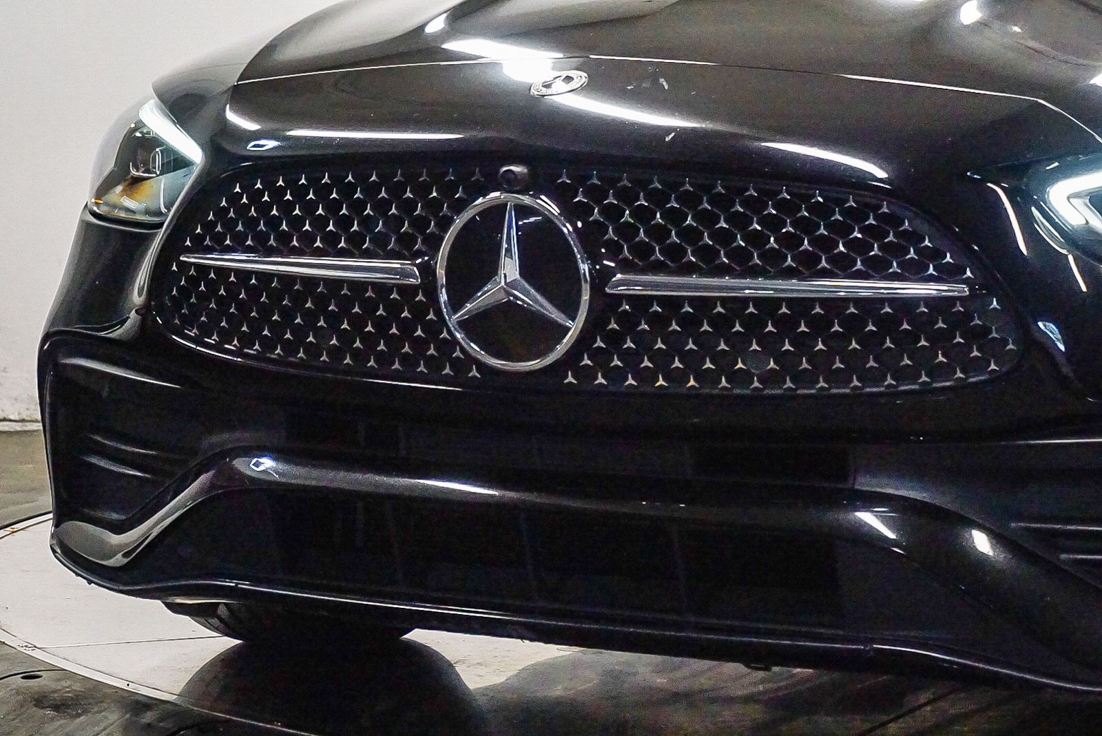 Thumbnail: 2023 Mercedes-Benz C-Class - 8