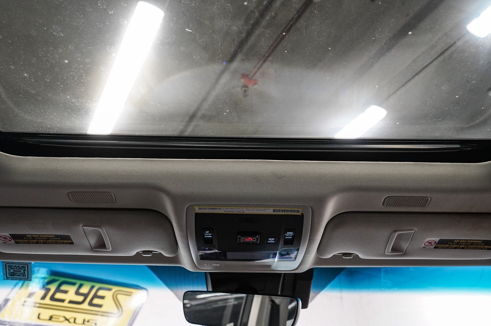 Thumbnail: 2020 Lexus ES - 16