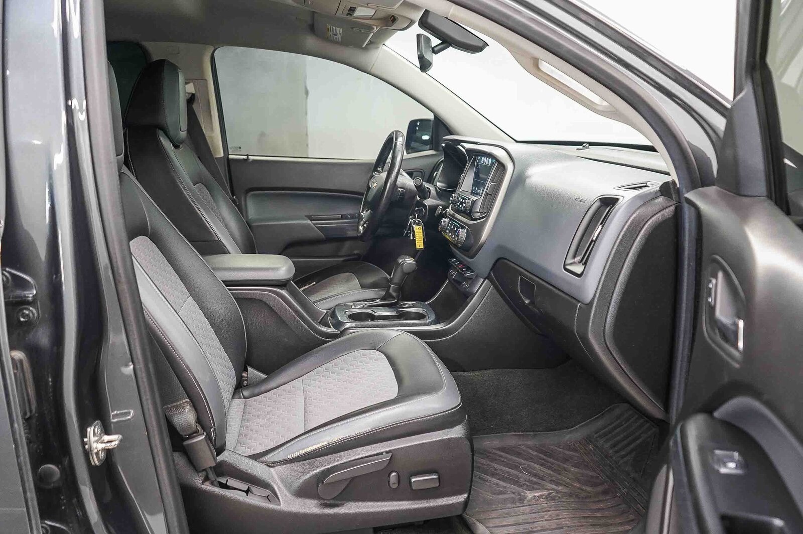 Thumbnail: 2016 Chevrolet Colorado - 12