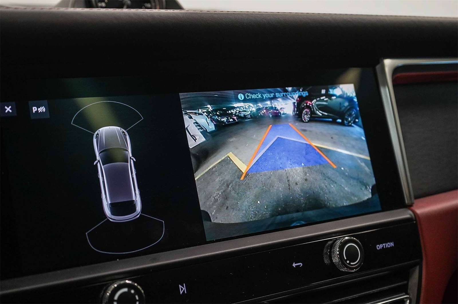 Thumbnail: 2023 Porsche Macan - 26