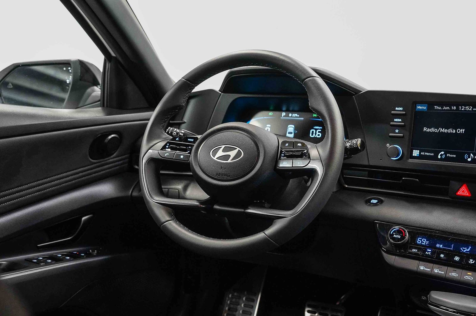 Thumbnail: 2026 Hyundai Elantra - 14