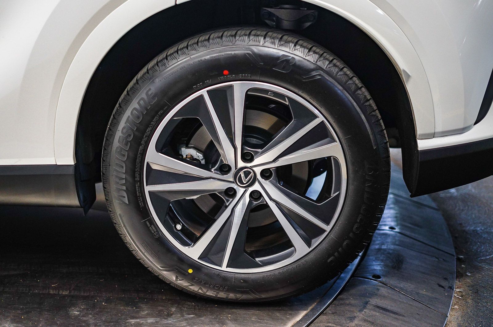 Thumbnail: 2024 Lexus RX - 10