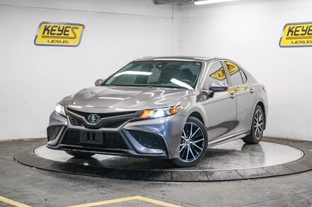 2021 Toyota Camry SE Sedan