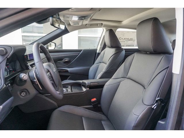 Thumbnail: 2025 Lexus ES - 18