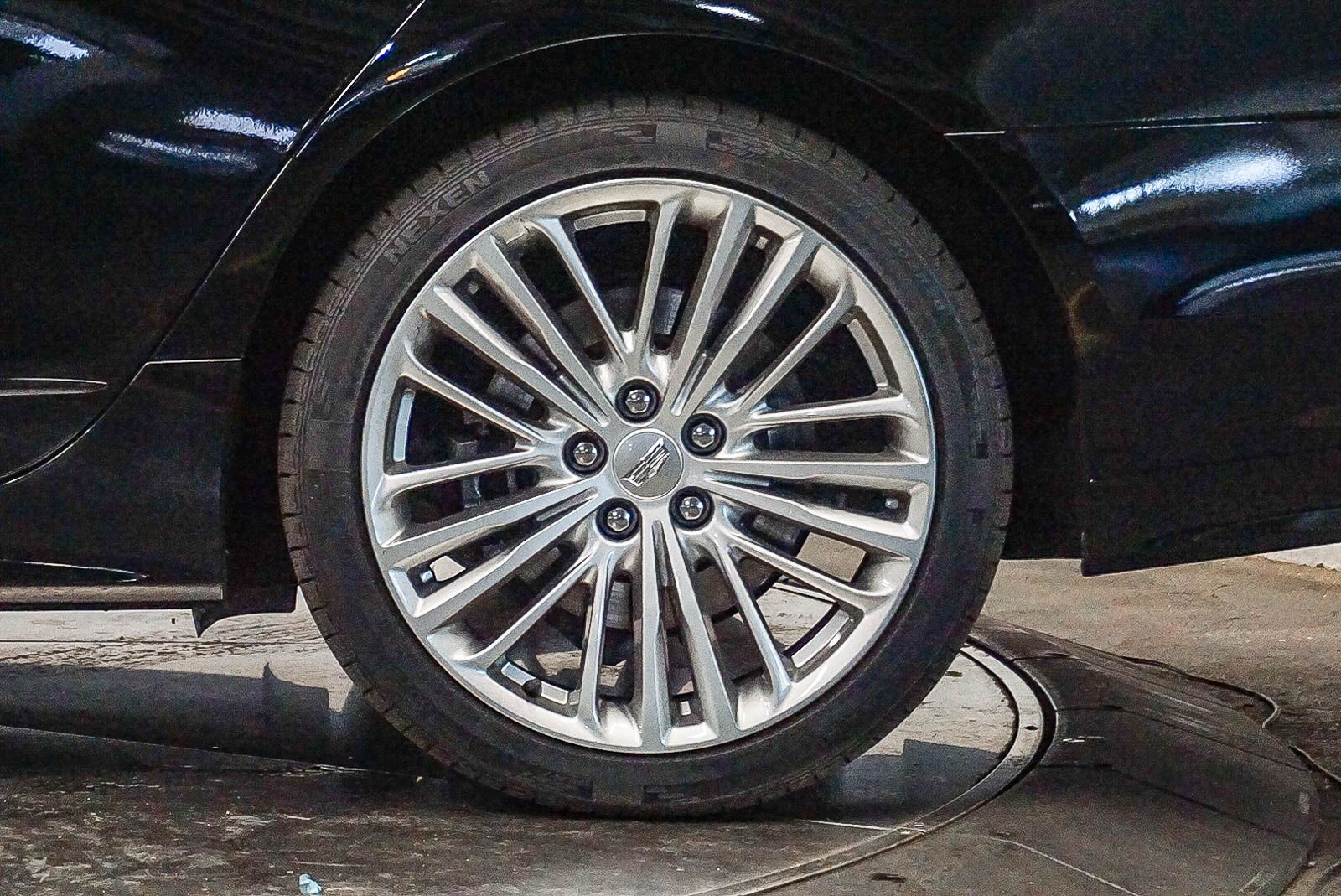 Thumbnail: 2019 Cadillac CT6 - 10