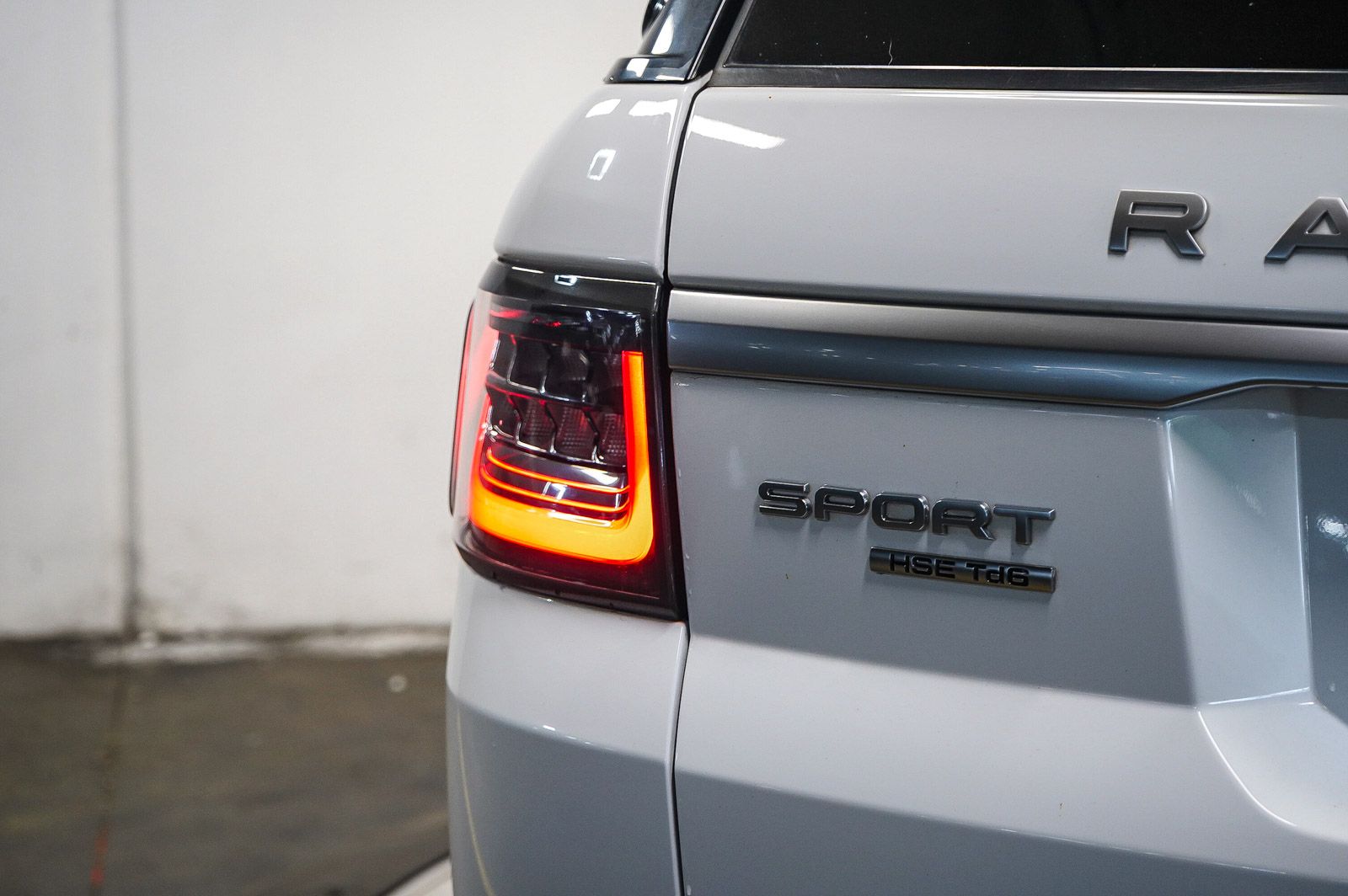 Thumbnail: 2018 Land Rover Range Rover Sport - 11