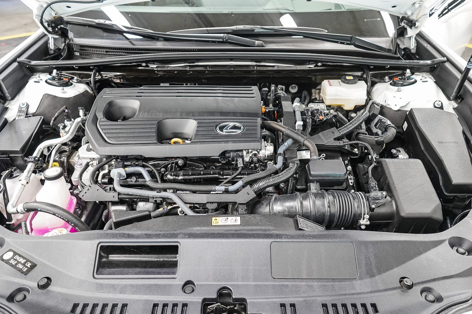 Thumbnail: 2025 Lexus ES - 28