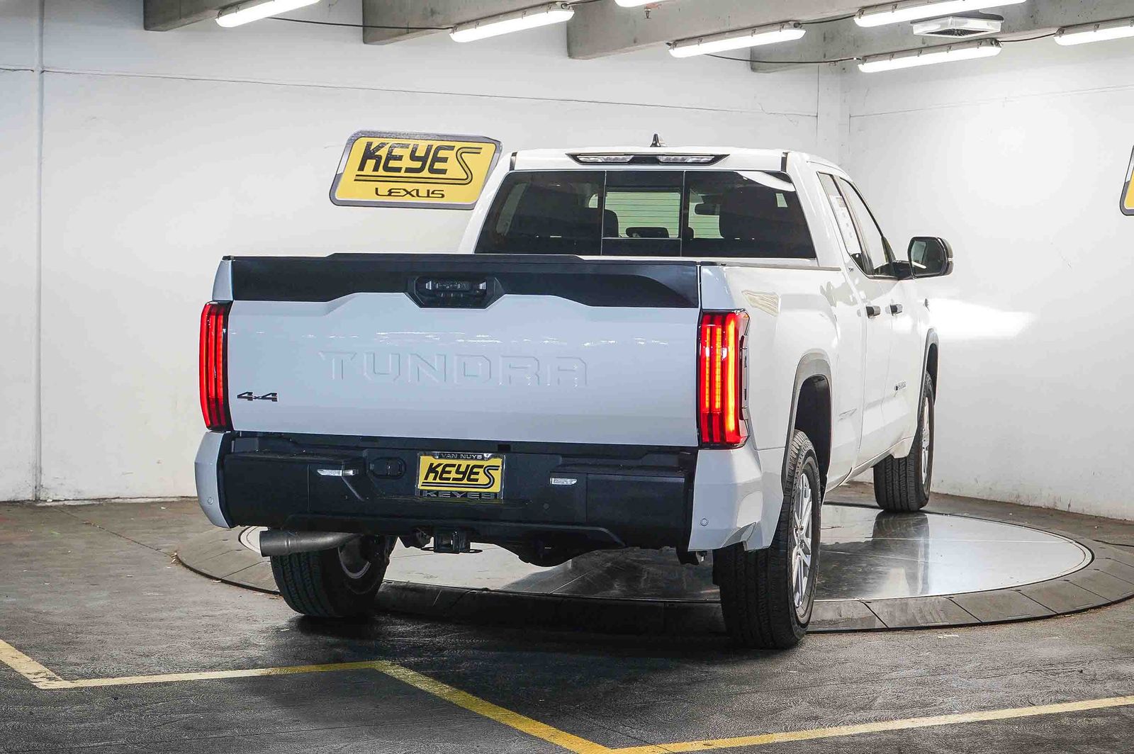 Thumbnail: 2024 Toyota Tundra - 25