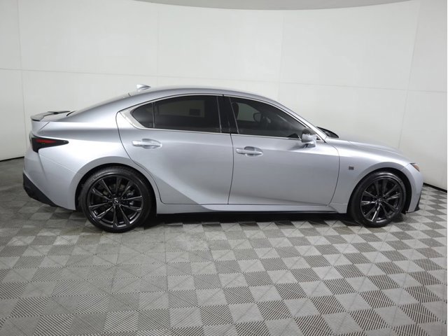 2025 Lexus IS 300 F SPORT photo 4