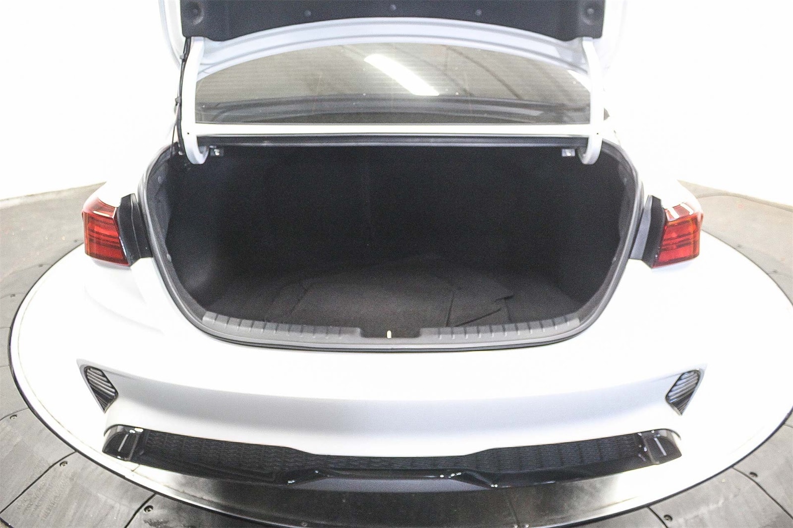 Thumbnail: 2023 Kia Forte - 18