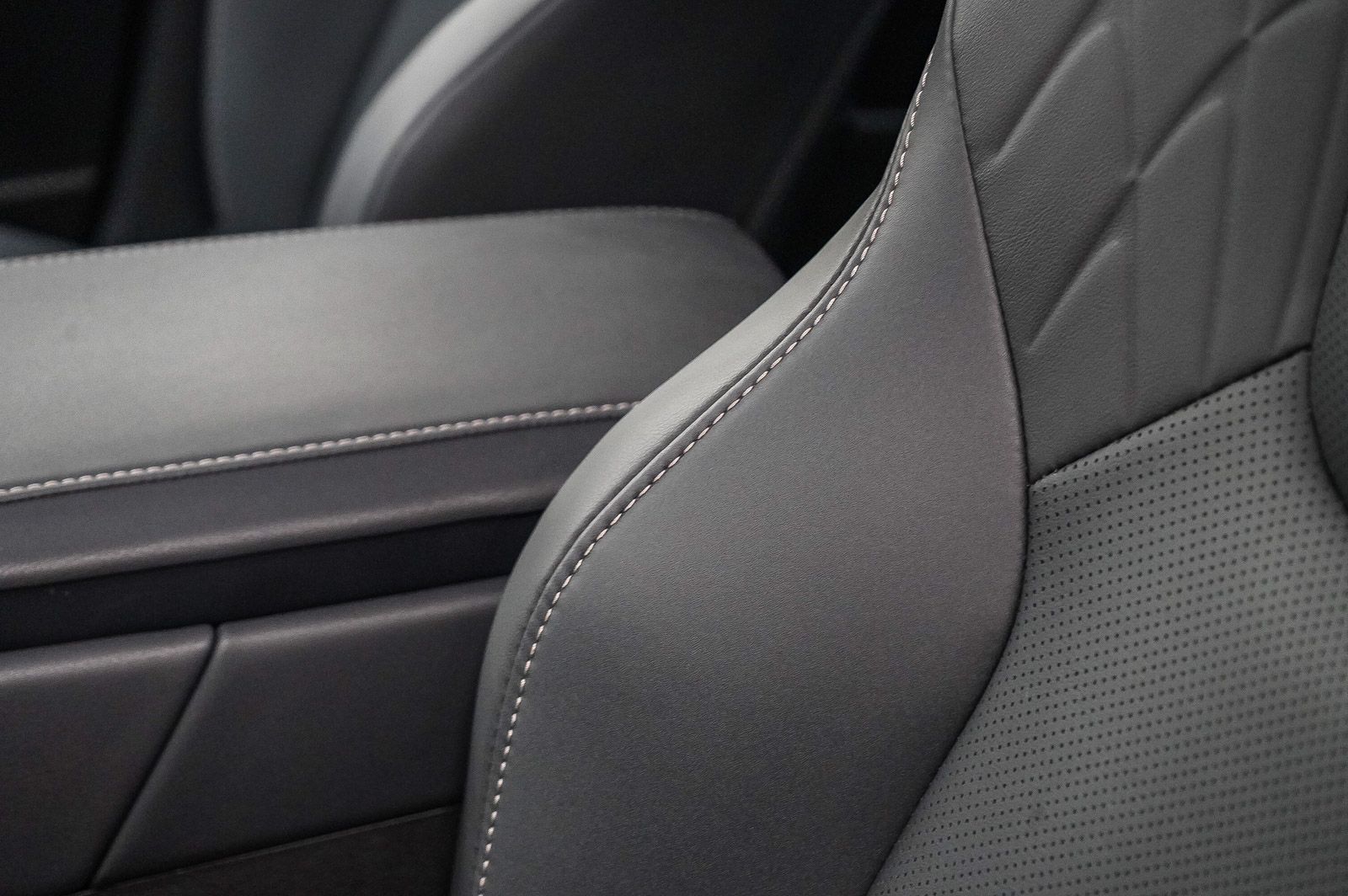 Thumbnail: 2025 Lexus RX - 20