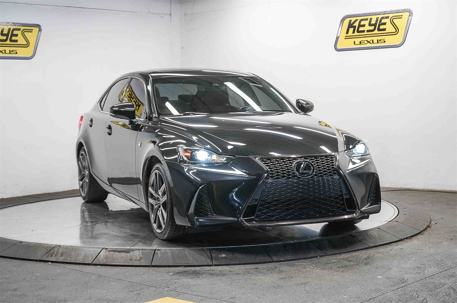 Thumbnail: 2019 Lexus IS - 5