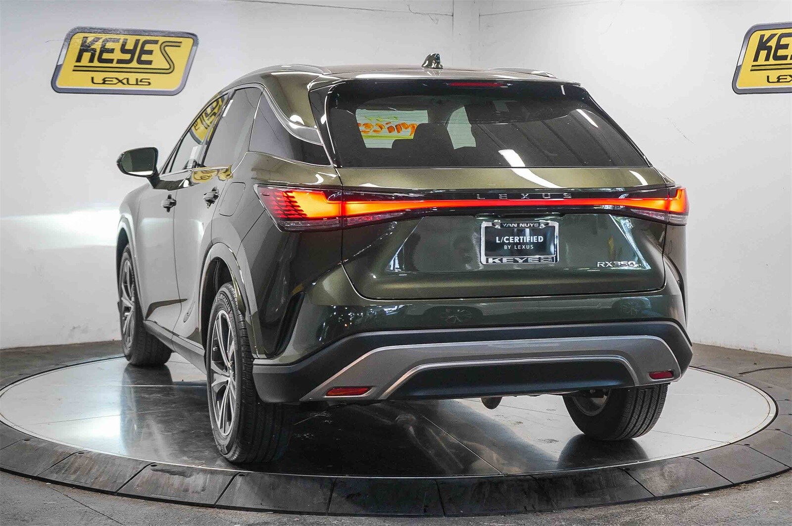 2024 Lexus RX 350 Premium photo 2