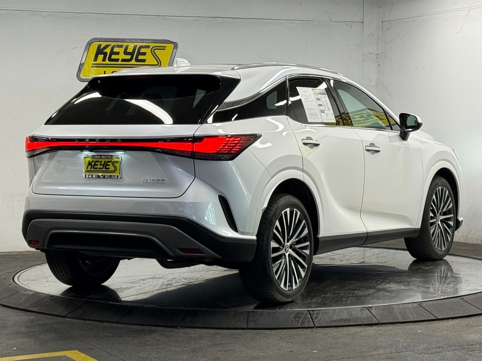 Thumbnail: 2023 Lexus RX - 4
