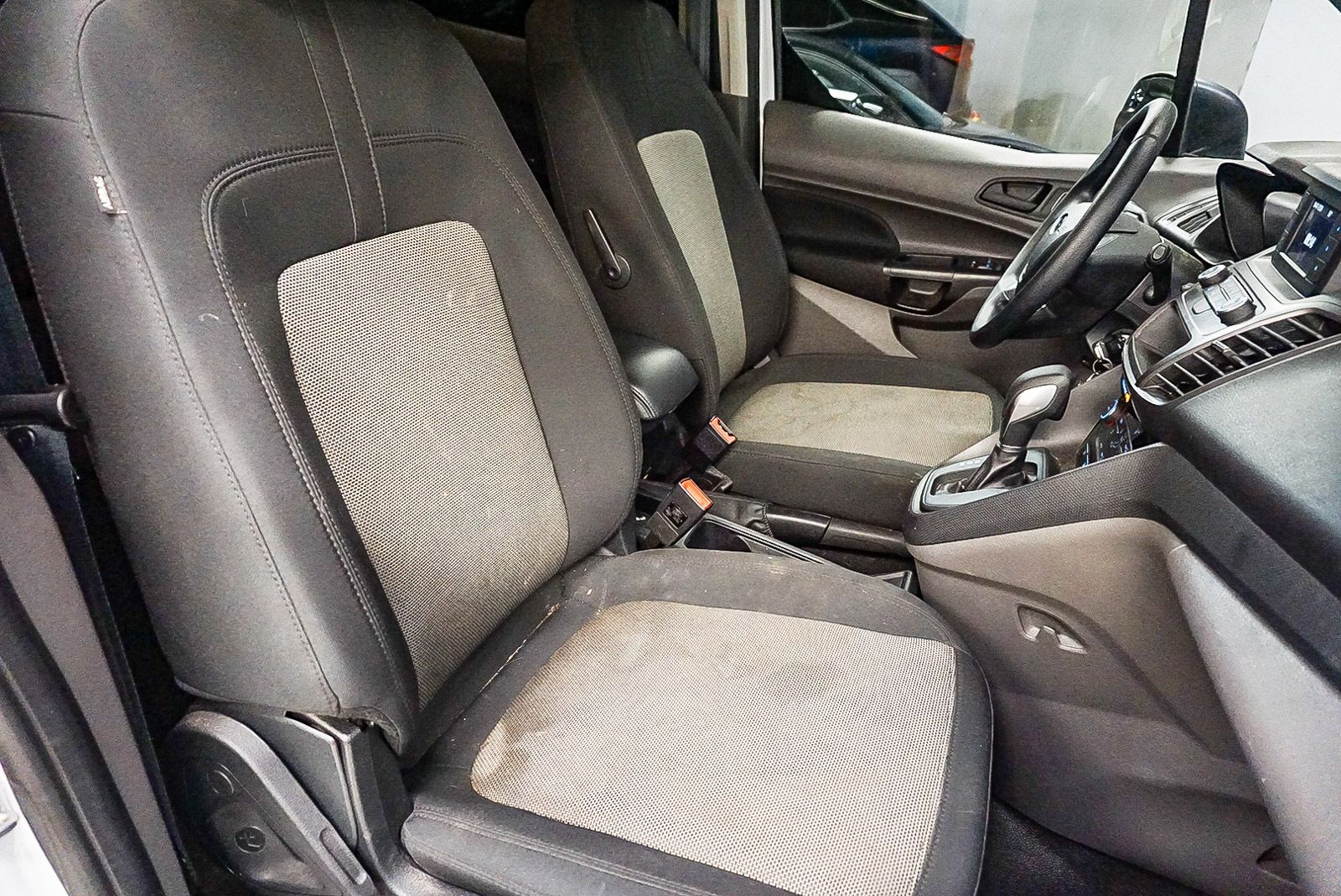 Thumbnail: 2022 Ford Transit Series - 17