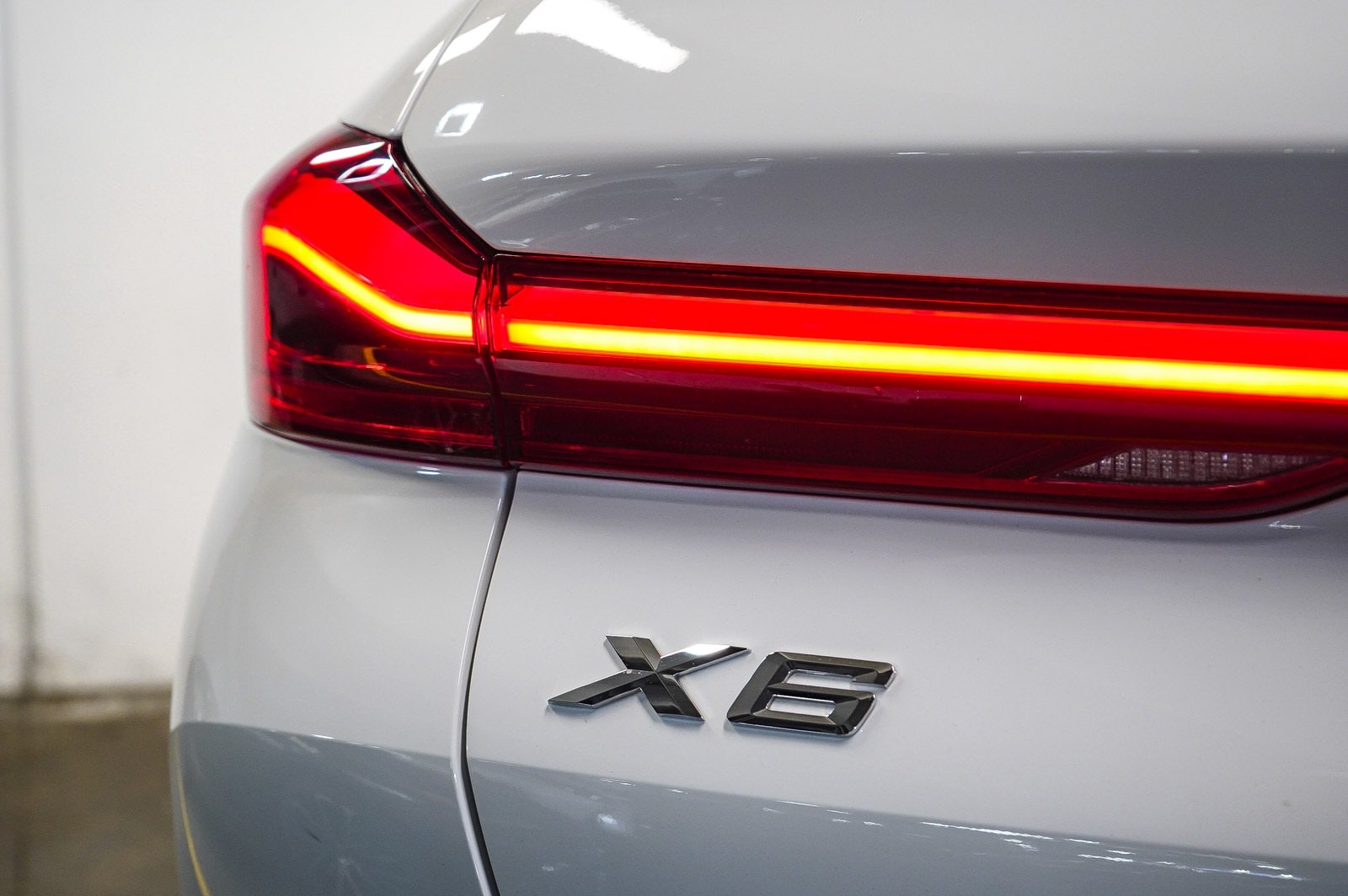 Thumbnail: 2023 BMW X6 - 11